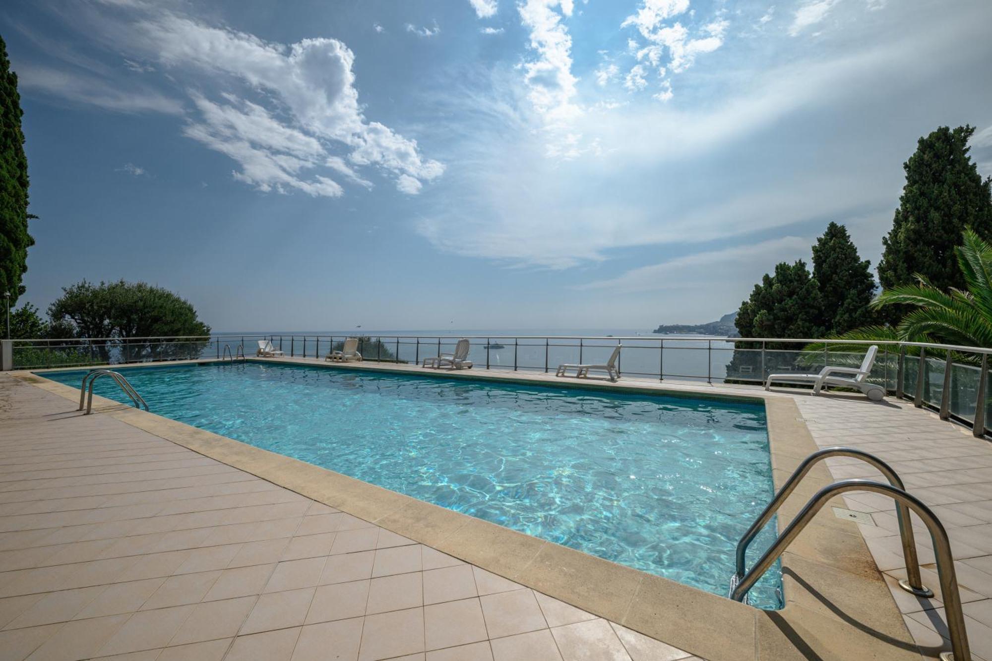 Le Coq Massolin Roquebrune-Cap-Martin Eksteriør billede